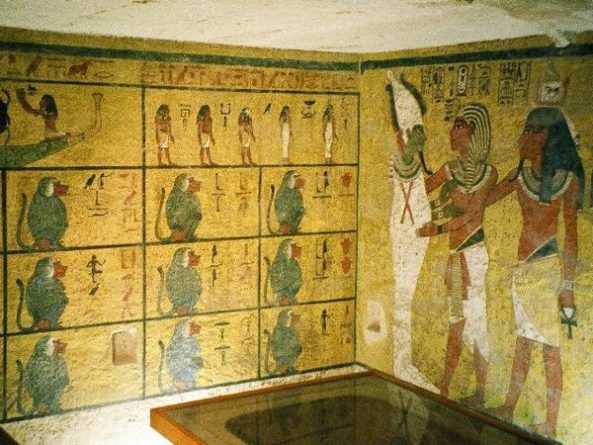 Общество: Власти Египта призвали Британию вернуть бюст Тутанхамона