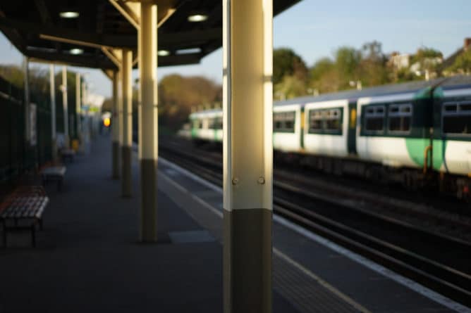 Общество: Треть поездов в Великобритании отменят из-за жаркой погоды