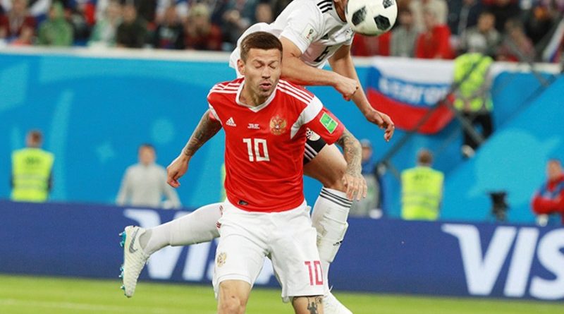 Спорт: Форвард сборной России объяснил отказ от продолжения карьеры в Англии