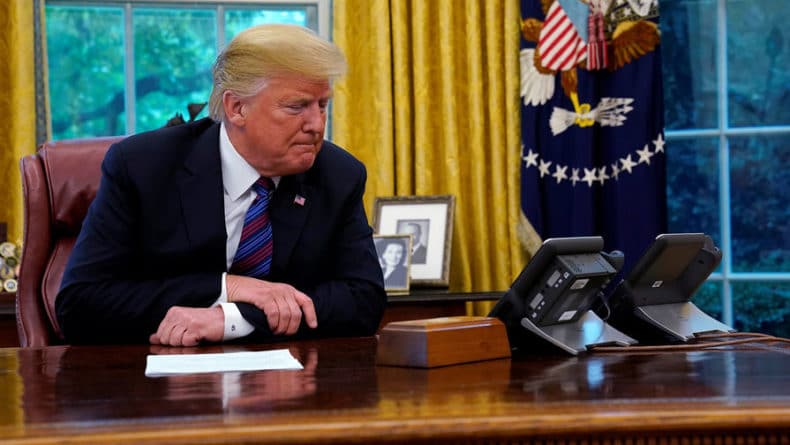 Общество: Британия расследует утечку писем с критикой Трампа