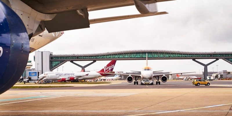Общество: Лондонский аэропорт Гатвик возобновил полеты
