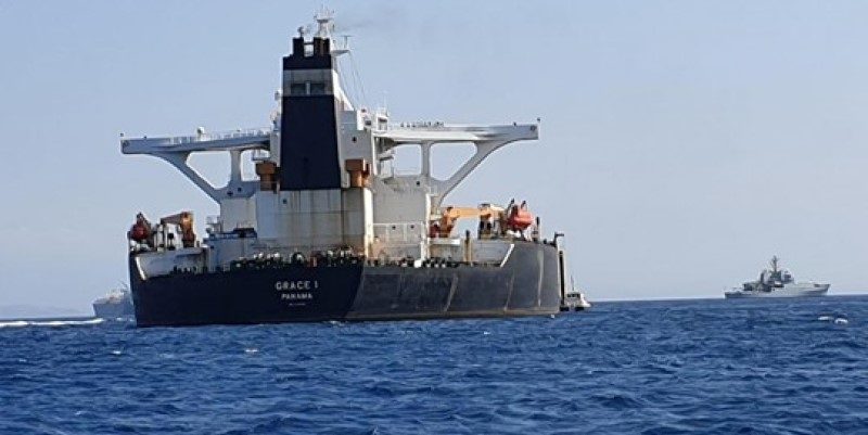 Происшествия: Великобритания обещает помочь освободить арестованный иранский танкер