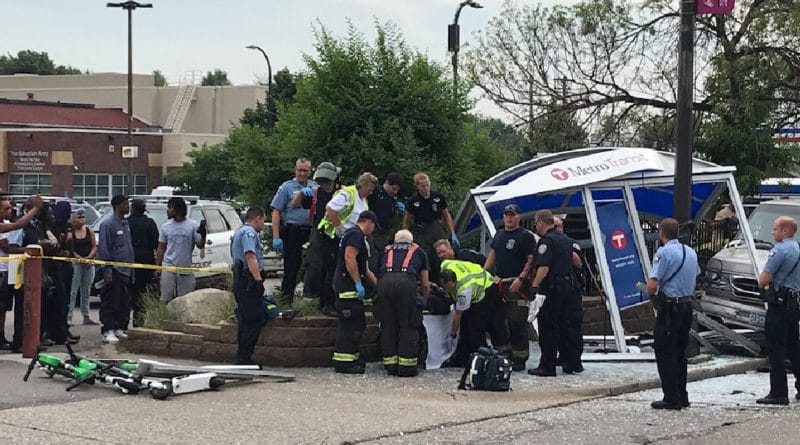 Происшествия: Британец ослеп после принятия душа в линзах.