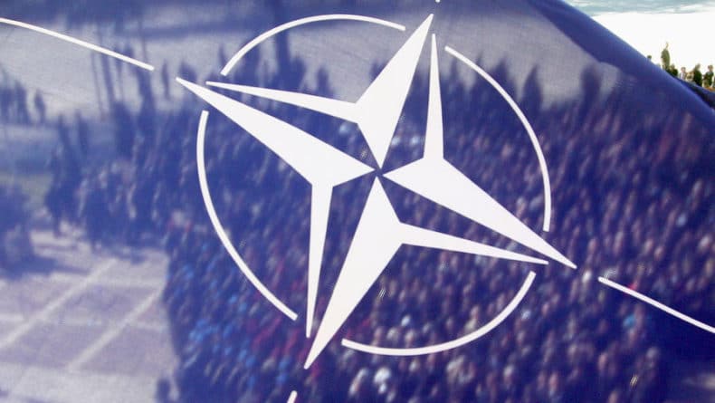 Общество: В НАТО потребовали от Ирана освободить танкер Британии