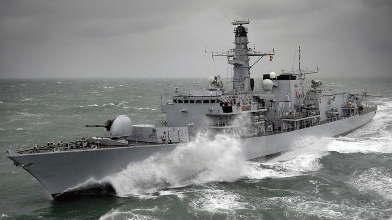 Лондон назвал цель переброски фрегата HMS Kent в Персидский залив 20072019 Общество: Лондон назвал цель переброски фрегата HMS Kent в Персидский залив