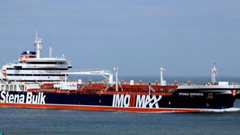 Общество: Россияне оказались на борту задержанного Ираном британского танкера