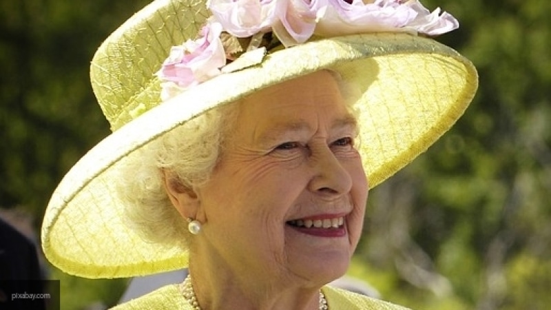 Знаменитости: СМИ рассказали, какие сериалы любит смотреть Елизавета II