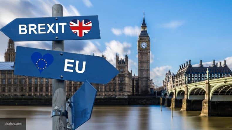 Политика: Министр по Brexit сообщил, что Британия выйдет из состава ЕС в срок