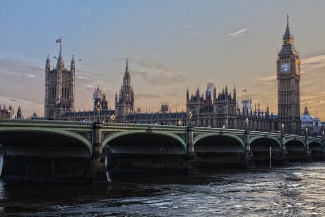 Общество: Посольство РФ в Великобритании ответило на очередные обвинения Лондона в адрес Москвы
