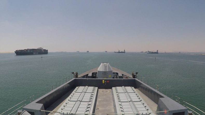 Общество: Британский флот будет взаимодействовать с американским в Персидском заливе