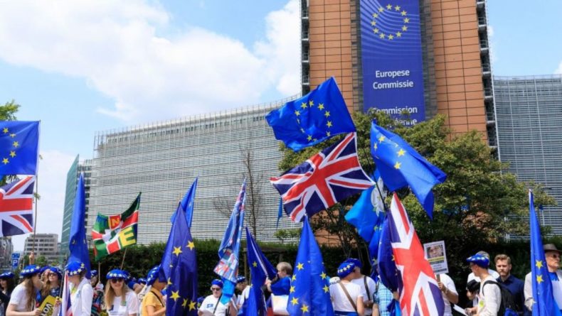 Политика: Евросоюз смирился с тем, что Великобритания уйдет без договора