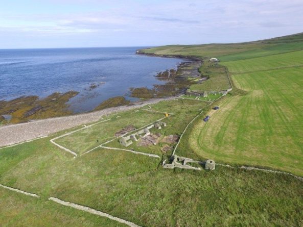 Происшествия: В Шотландии нашли руины бражного зала викингов