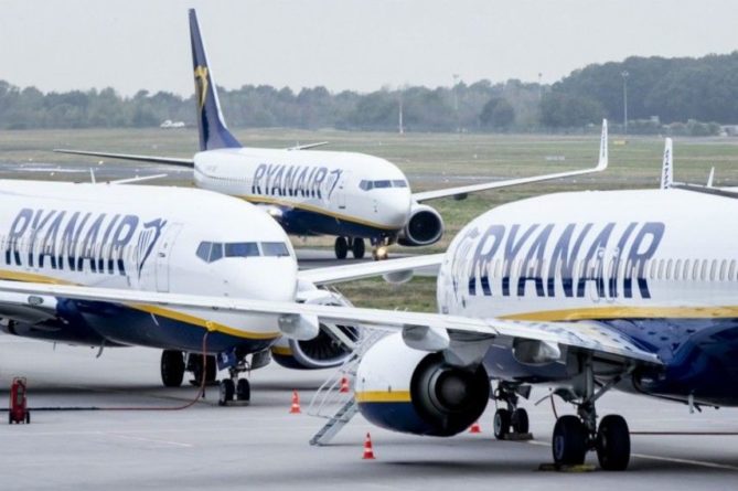 Общество: Британские пилоты Ryanair проголосовали за забастовку