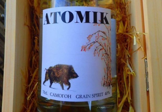 Общество: Водка из Чернобыля: в Британии представили первую бутылку "Аtomik" (фото)