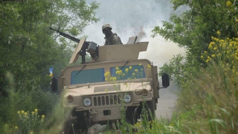 Общество: Британские активисты потребовали прекращения военной помощи Киеву