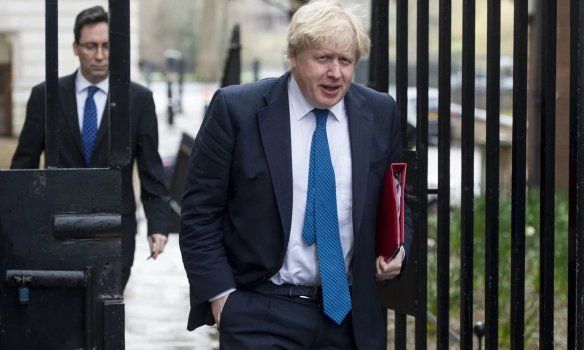 Общество: Премьер Великобритании Джонсон приказал пересмотреть приговоры опасным преступникам