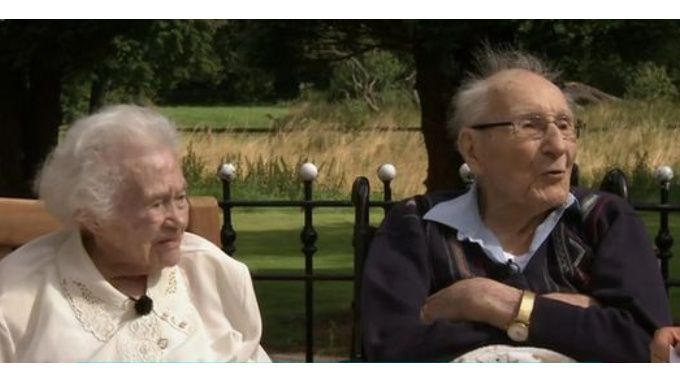 Общество: Пара из Великобритании отпраздновала 80-летнюю годовщину свадьбы