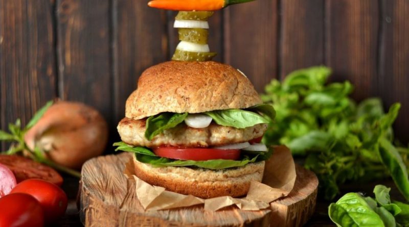 В Лондоне университет отказался от бургеров ради окружающей среды 12082019 Происшествия: В Лондоне университет отказался от бургеров ради окружающей среды