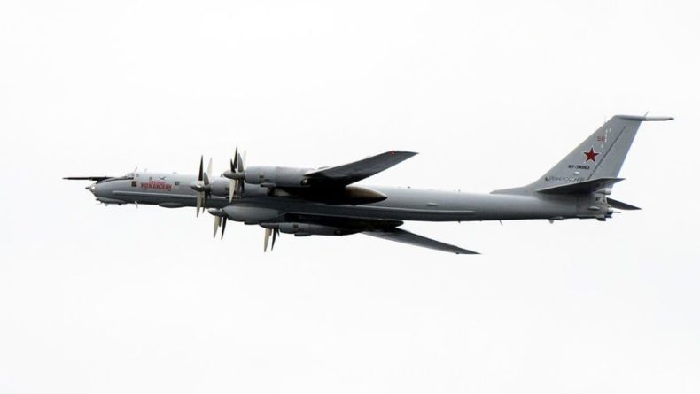 Общество: Британские ВВС подняли истребители для сопровождения российских Ту-142