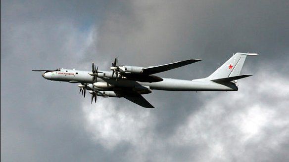 Общество: Британские ВВС сопроводили российские Ту-142