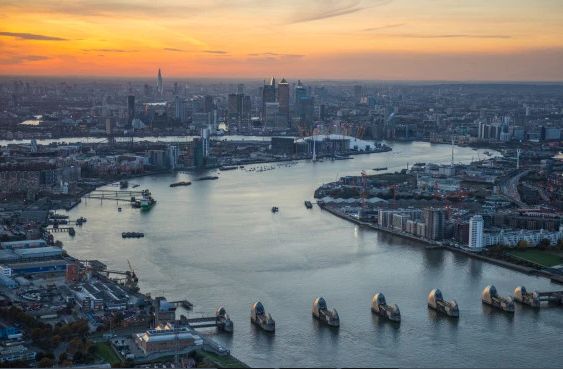 Без рубрики: Лондону угрожает наводнение: работники Thames Barrier анонсировали забастовку