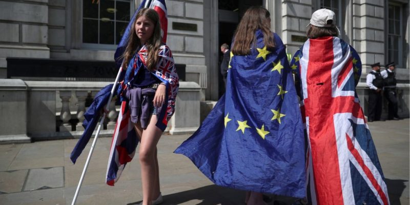Общество: Великобритания резко сократит свое участие в мероприятиях ЕС с сентября