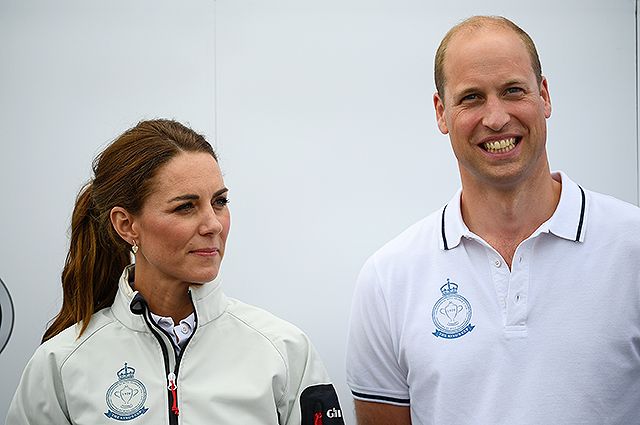 В сети обсуждают полет Кейт Миддлтон и принца Уильяма с детьми бюджетным авиарейсом