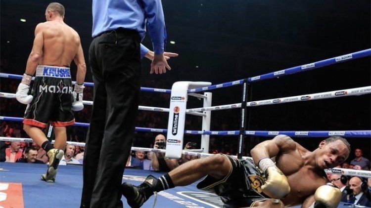 Спорт: Британского боксера Ярда госпитализировали после боя с россиянином Ковалевым