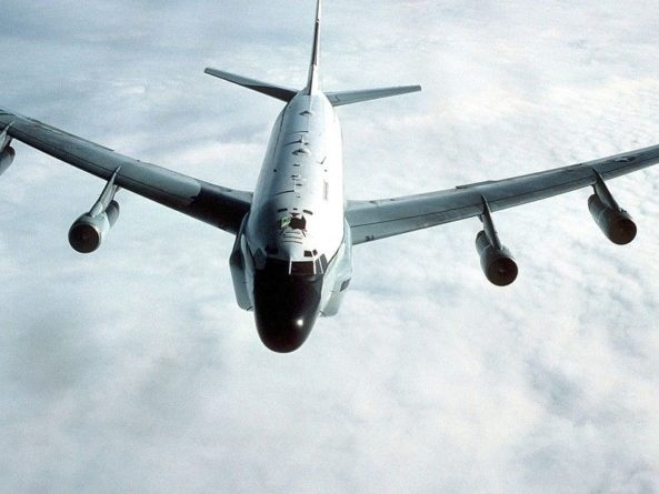 Общество: Самолёт-разведчик ВВС Великобритании облетел Калининградскую область