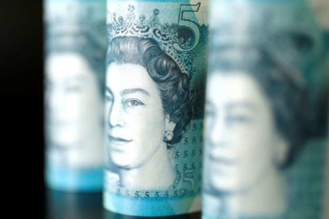 Общество: Британский фунт обвалился на фоне остановки работы парламента