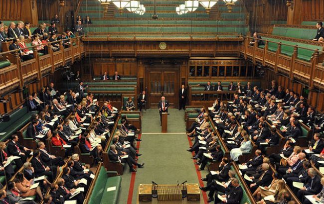 Политика: Петиция против прекращения работы британского парламента набрала более 1 млн подписей
