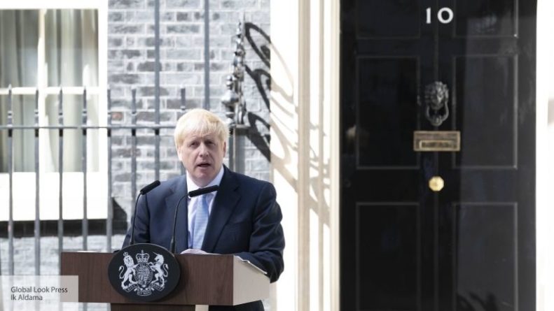 Общество: Британский аналитик считает, что политика Джонсона уничтожает Великобританию