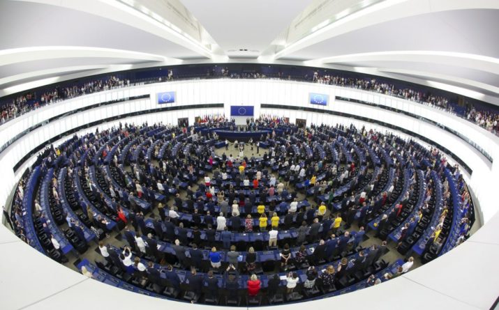 Европарламент проверит законность решения об остановке работы парламента Великобритании