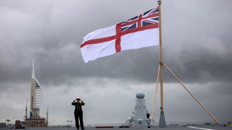 Общество: Британских моряков попросили отказаться от наркотиков