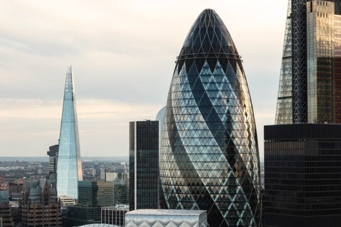 Общество: В Лондоне хотят запретить небоскребы из стекла