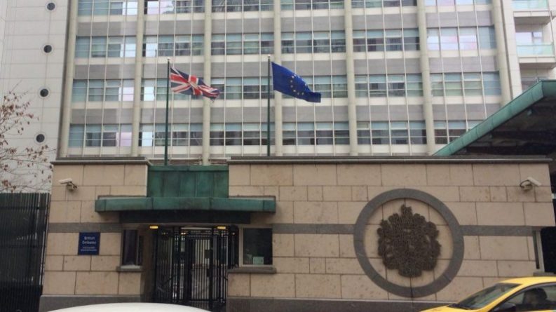 Общество: Посольство Британии опровергло данные о запросе встречи с Лавровым
