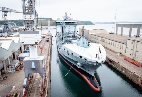 Без рубрики: Королевский флот Великобритании пополнился уникальным кораблем (фото)