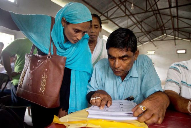 Общество: В индийском штате Ассам почти два миллиона человек исключили из реестра граждан