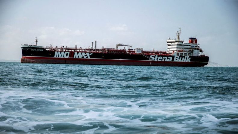 Общество: Иран разрешил семи членам экипажа танкера Stena Impero покинуть страну