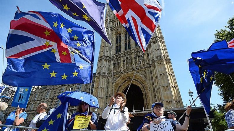 Общество: В Британии договорились рассмотреть законопроект об отсрочке Brexit