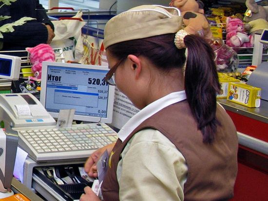 Общество: Россияне смогут снимать наличные на кассах магазинов вместо банкоматов