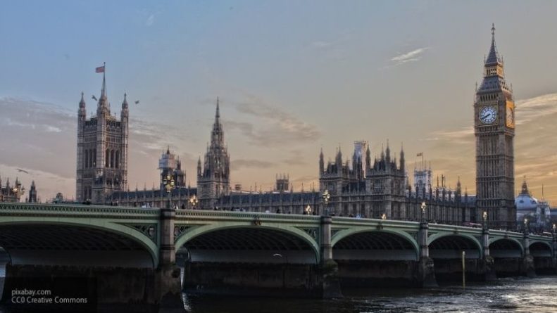 Общество: Британская Палата общин одобрила законопроект об отсрочке Brexit