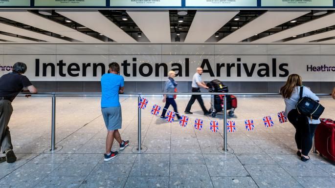 Общество: Свобода перемещения мигрантов из ЕС через британскую границу не будет  пресечена 31 октября