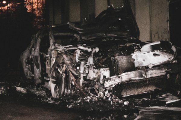 Общество: В Киеве подожгли автомобиль сына Гонтаревой: появилось фото