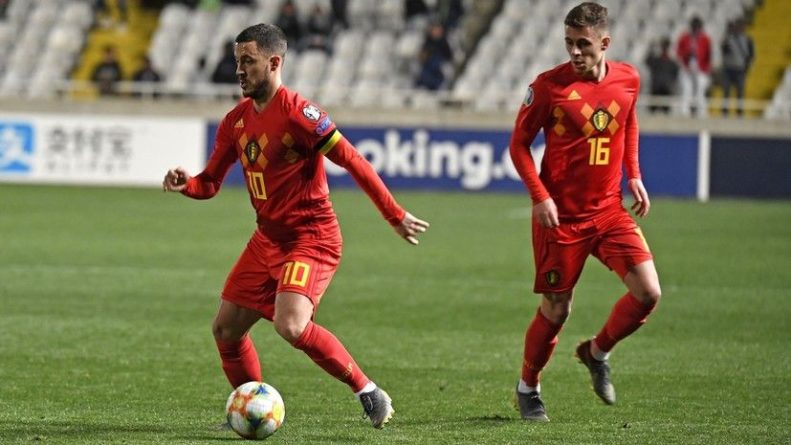 Общество: Братья Азары не сыграют в ближайших матчах сборной Бельгии из-за травм