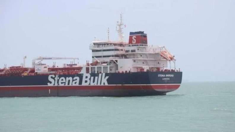 Общество: Иран решил отпустить семерых членов экипажа британского танкера