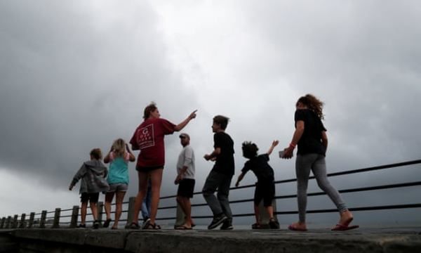 Общество: Ураган «Дориан» достиг побережья США ослабленным до первой категории