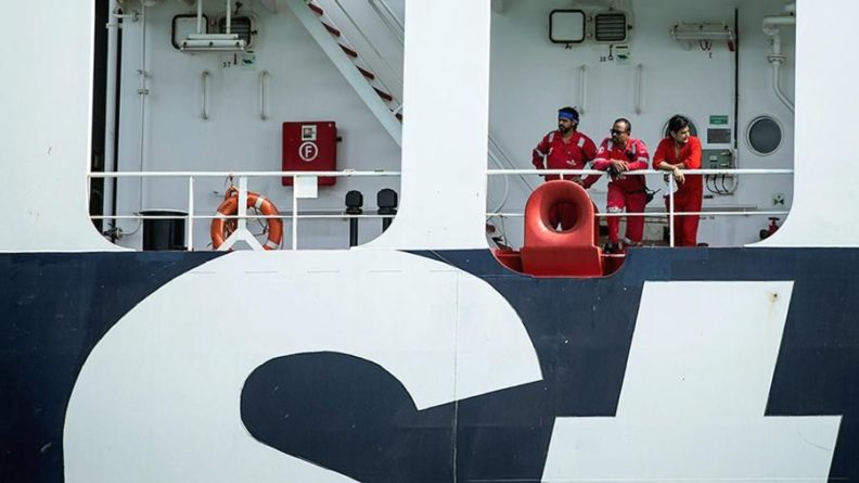 Общество: Освобожденные моряки с танкера Stena Impero прибыли в Дубай