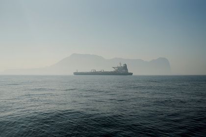 Общество: Иран задержал танкер с контрабандным топливом на борту