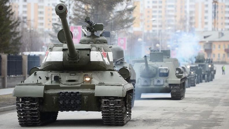 Общество: В Германии сравнили советский ИС-2 с танками вермахта